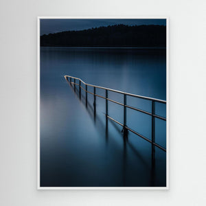 Askimsbadet Göteborg – minimalistisk kustbild i blå toner | Canvas