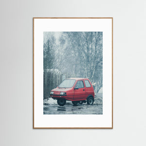 Röd mopedbil i dimma – Färjenäs, Göteborg | Fine Art Print