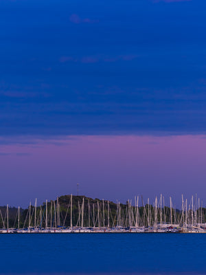 Segelbåtar vid Sandö hamn – Vallda Sandö, Kungsbacka | Canvas
