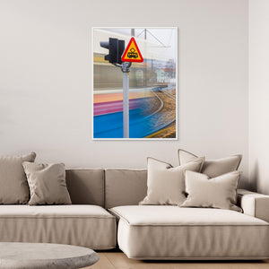Spårvagn i rörelse vid Lindholmen – Göteborg | Canvas
