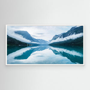  Lovatnet - Spegelblank fjällsjö i Stryn, Norge | Panorama Canvas
