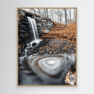 Litet vattenfall i Svejserdalen – höst i Mölndal | Canvas