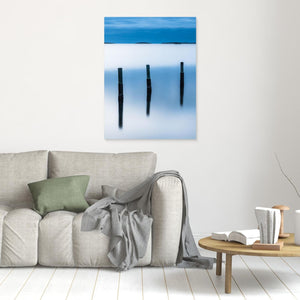 Särö Kungsbacka – Minimalistiskt Hav med Stolpar | Canvas