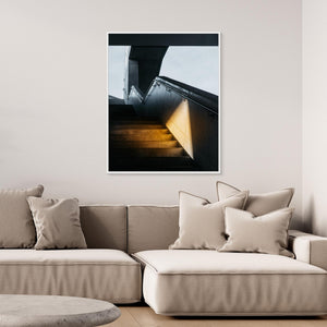 Ljus och skugga i trappan på Hisingsbron – Göteborg | Canvas
