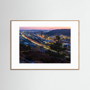 Mölndal – Stadens puls i rusningstrafik | Fine Art Print