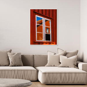 Rött hus och spegling i fönster – Mollösund, Bohuslän | Canvas