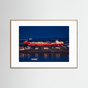Göteborg – tankfartyg vid Torslanda i kvällsljus | Fine Art Print