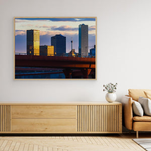 Göteborg skyline i kvällsljus – Gårda och Röde Orm | Canvas