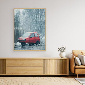 Röd mopedbil i dimma – Färjenäs, Göteborg | Canvas