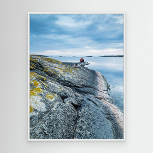 Man på klippa vid havet – Nötö, Hisingen Göteborg | Canvas