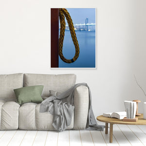 Gul reptamp vid blå älv - CANVAS