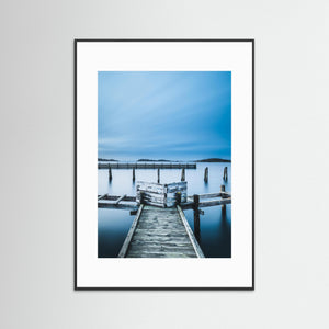 Brygga vid Billdal på vintern – Göteborgs kust | Fine Art Print