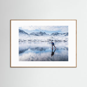 Långfärdsskridskor på Tovatna – fjällsjö i Norge | Fine Art Print