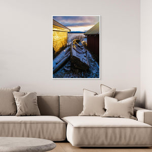 Upplagd träbåt vid Ånnsjön i Jämtland – fjällmotiv | Canvas