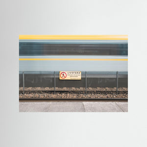 Livsfara och rörelse – Västtåg i Gamlestaden, Göteborg | Fine Art Print