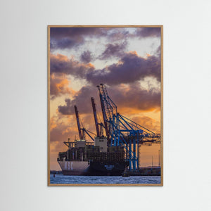 MSC ADYA i Skandiahamnen, Göteborg | Fine Art Print vid solnedgång