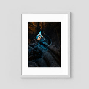Munkkyrkan – Ljuset bortom klipporna | Fine Art Print