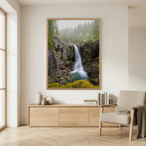 I regnets skugga – Trøymsånefossen, Hemsedal | Fine Art Print