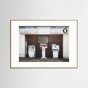 Övergiven bensinstation i Hillared | Fine Art Print från Svenljunga