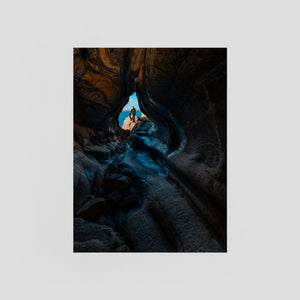 Munkkyrkan – Ljuset bortom klipporna | Fine Art Print