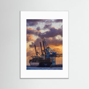 MSC ADYA i Skandiahamnen, Göteborg | Fine Art Print vid solnedgång