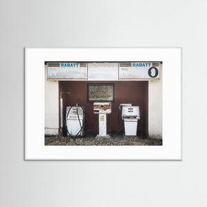 Övergiven bensinstation i Hillared | Fine Art Print från Svenljunga