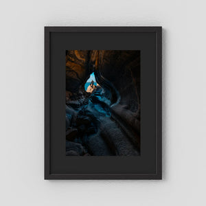 Munkkyrkan – Ljuset bortom klipporna | Fine Art Print