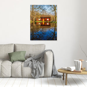 Spegelbild vid Hökälla säteri - CANVAS