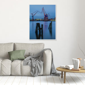 Blå timmen över varvskranarna - CANVAS