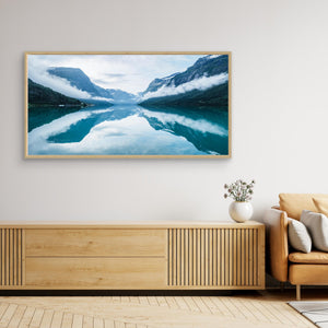  Lovatnet - Spegelblank fjällsjö i Stryn, Norge | Panorama Canvas