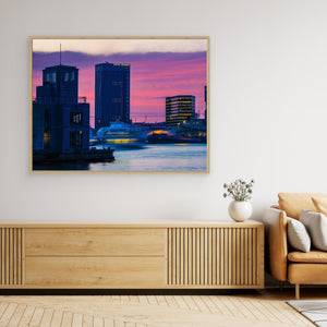 Clarion Hotel Draken vid Göta älv – kväll i Göteborg | Canvas