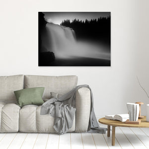 Tännforsen i svartvitt – Dramatiskt vattenfall vid Åre | Canvas