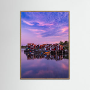 Lilla Rösö Önnered Göteborg – Röda Sjöbodar i Solnedgång | Fine Art Print