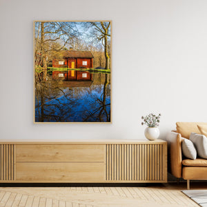 Spegelbild vid Hökälla säteri - CANVAS