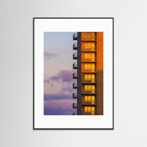 Kvällsljus på fasad Hisingen Göteborg | Fine Art Print