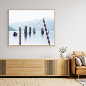 Bryggpålar i Tinnsjøen – Telemark, Norge | Canvas