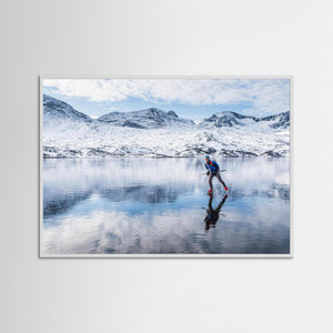 Långfärdsskridskor på Tovatna – fjällsjö i Norge | Fine Art Print