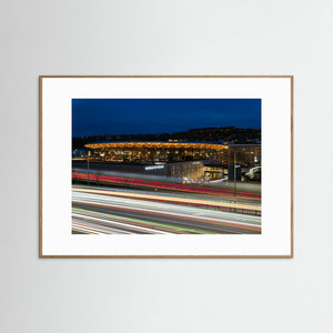 World of Volvo, Göteborg – Stadspuls i kvällsljus | Fine Art Print